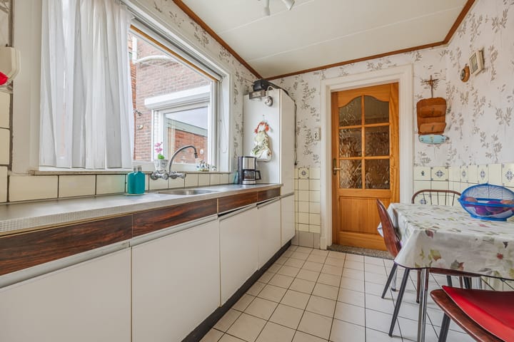 Foto 10 van Julianastraat 6