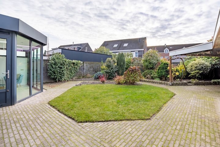 Photo 48 of Kardinaal van Rossumstraat 30