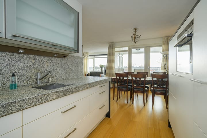 Foto 23 van Generaal Maczekstraat 163