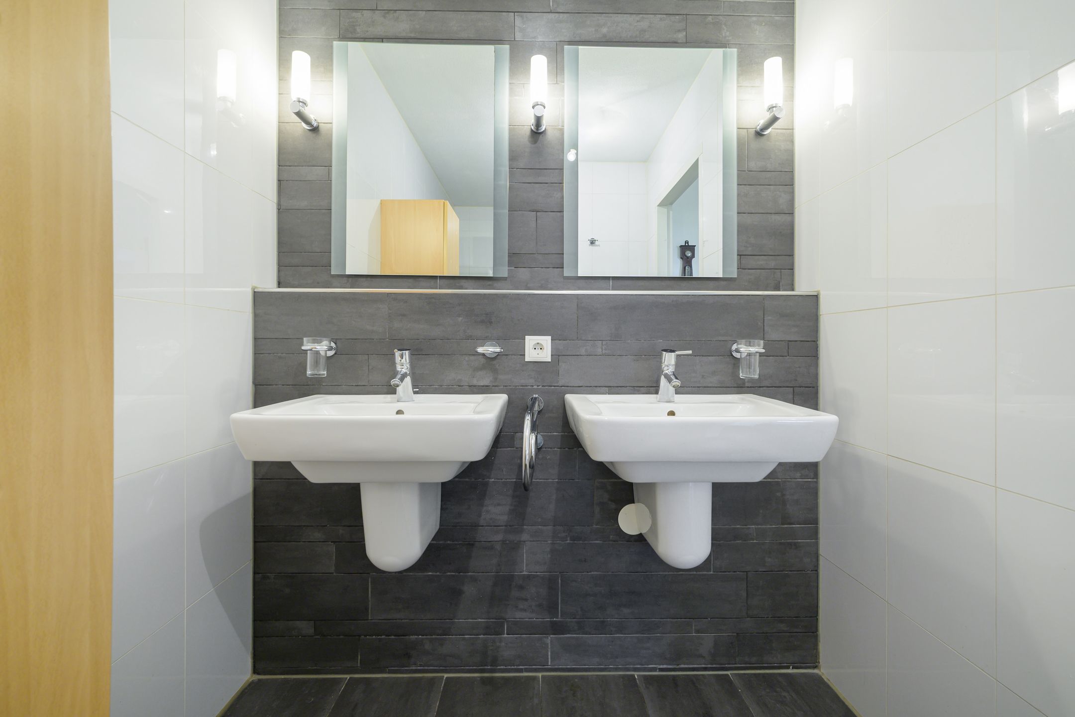 Foto 36 van Generaal Maczekstraat 163