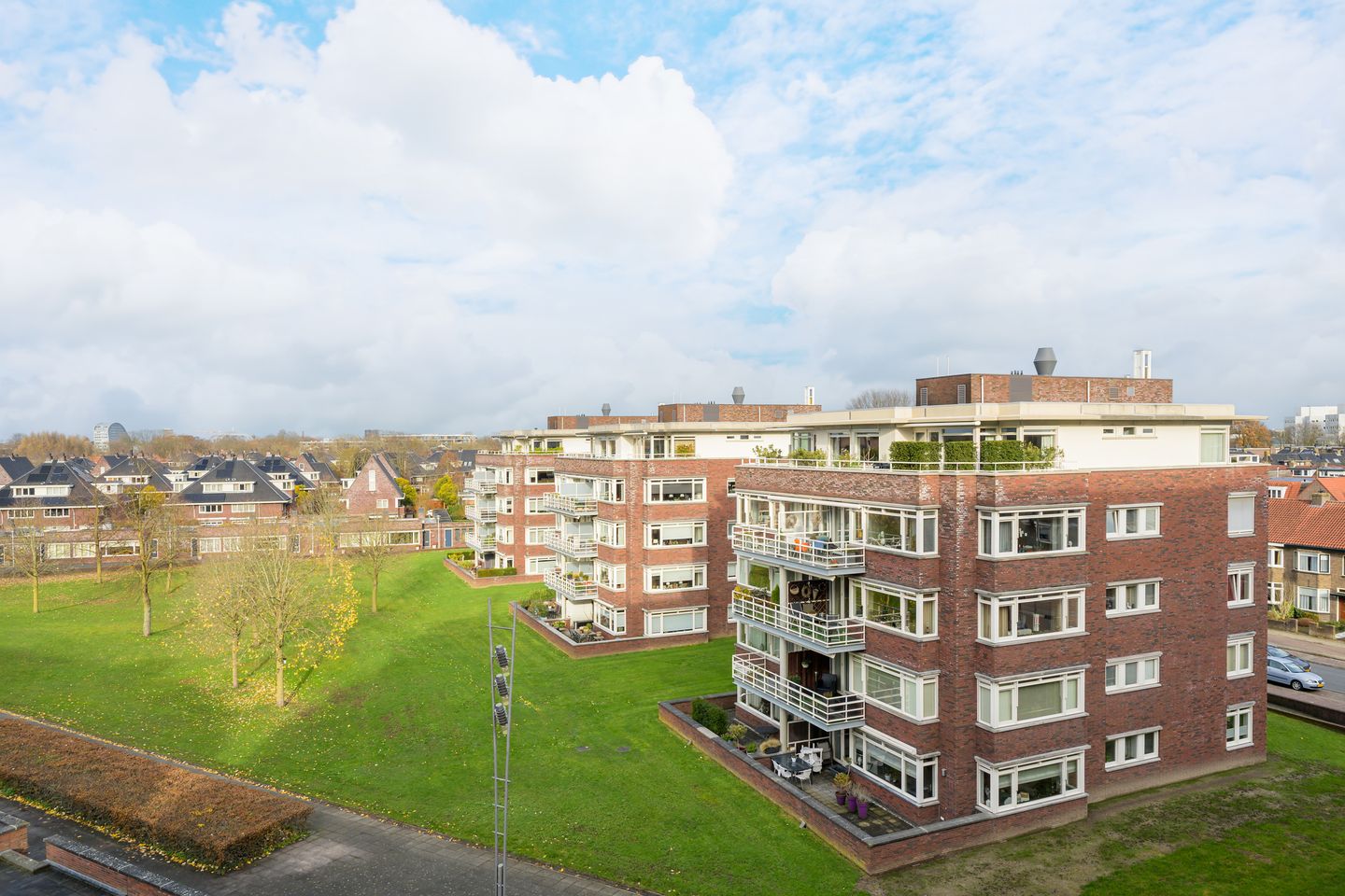 Foto 50 van Generaal Maczekstraat 163