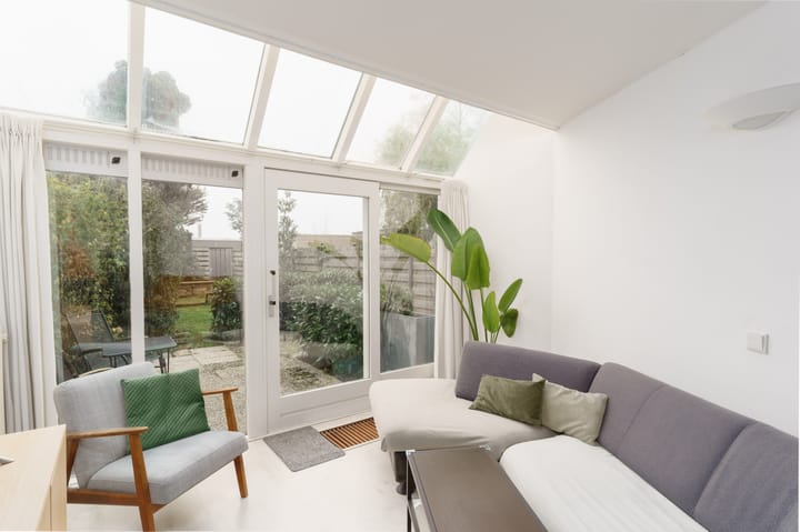 Photo 8 of Van Barenstraat 21