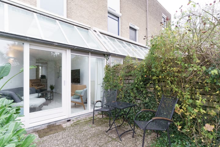 Photo 9 of Van Barenstraat 21