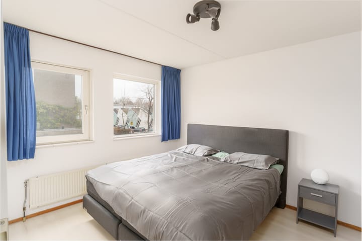 Photo 14 of Van Barenstraat 21