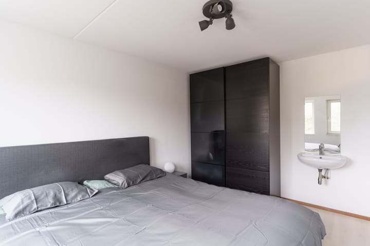 Photo 15 of Van Barenstraat 21