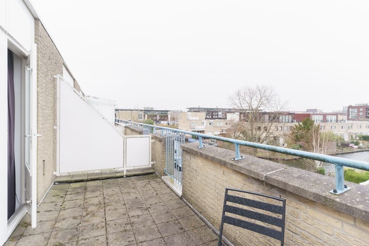 Photo 25 of Van Barenstraat 21