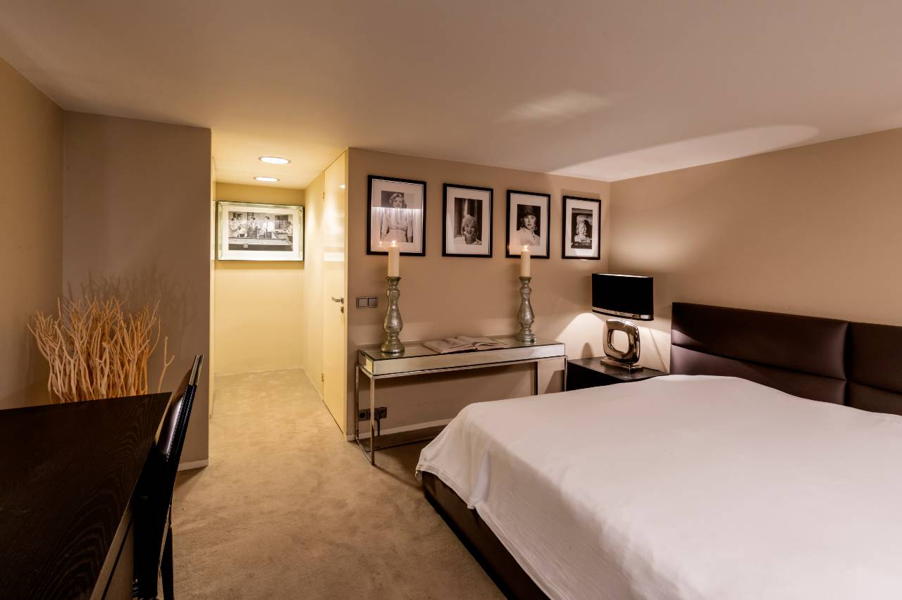 Photo 9 of Bloemgracht 129-AH