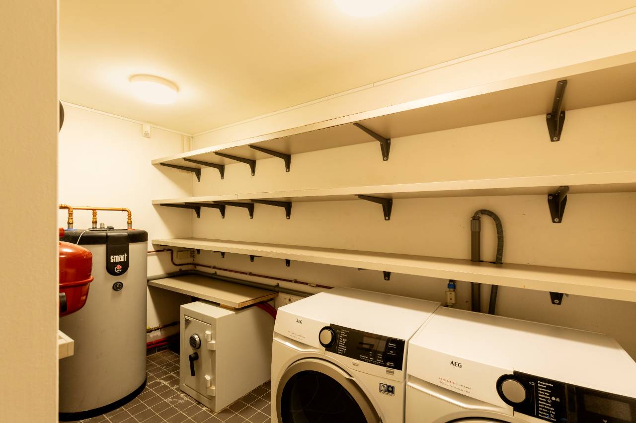 Photo 12 of Bloemgracht 129-AH