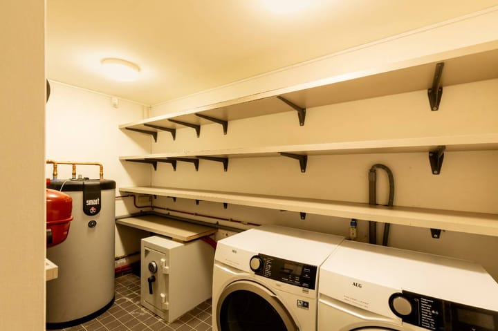 Photo 12 of Bloemgracht 129-AH