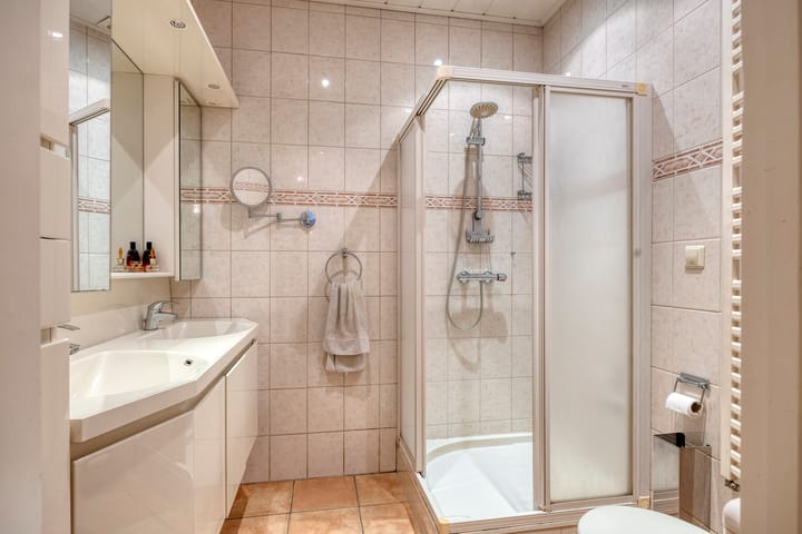 Foto 20 van Burg. Vogelslaan 91