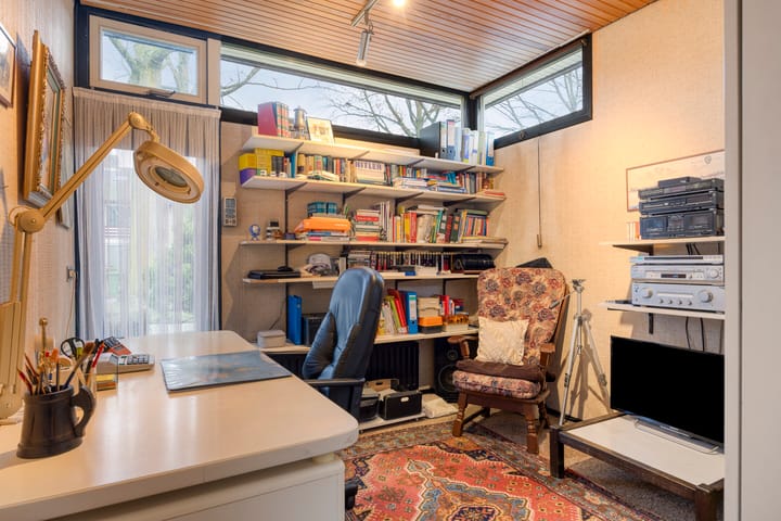 Foto 24 van Burg. Vogelslaan 91