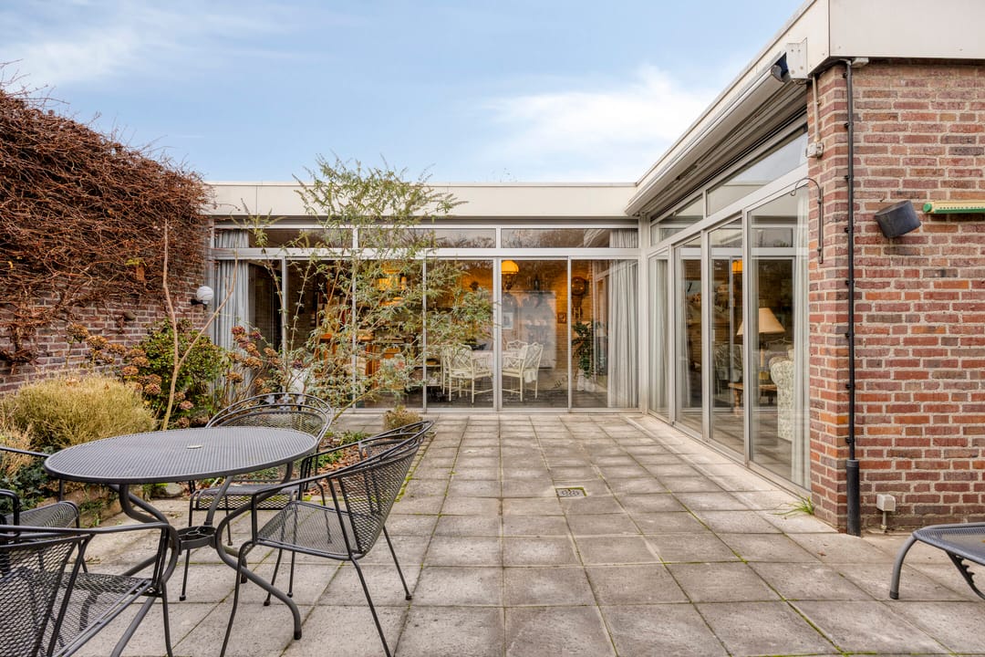 Foto 26 van Burg. Vogelslaan 91