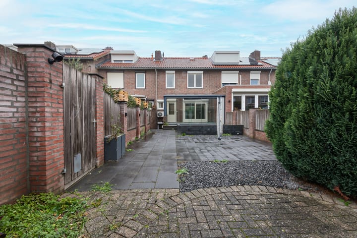 Photo 45 of Minister Talmastraat 25