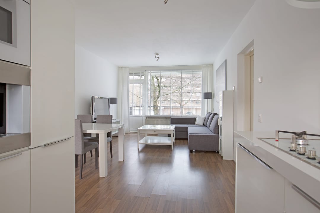 Foto 2 van Mr. G. Groen van Prinstererlaan 339