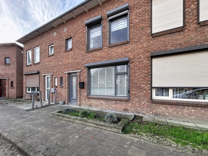 Foto 26 van Burgemeester H.A. Callenfelsstraat 40