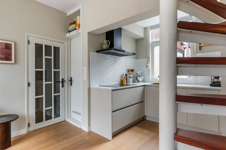 Foto 13 van Houtenstraat 1