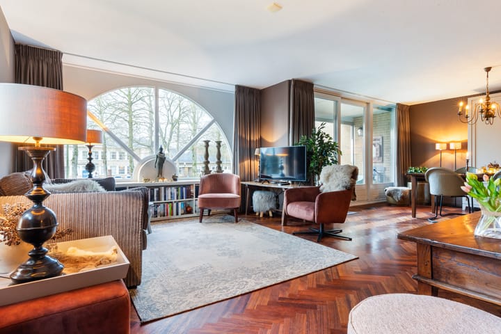 Loolaan 368 main image