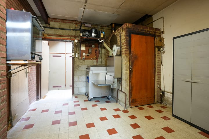 Photo 36 of Rosstraat 9