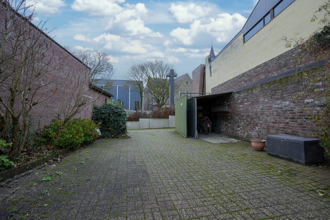 Photo 43 of Rosstraat 9