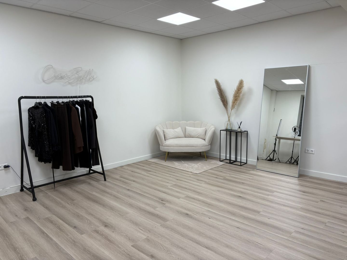 View photo 4 of Gronausestraat 1080