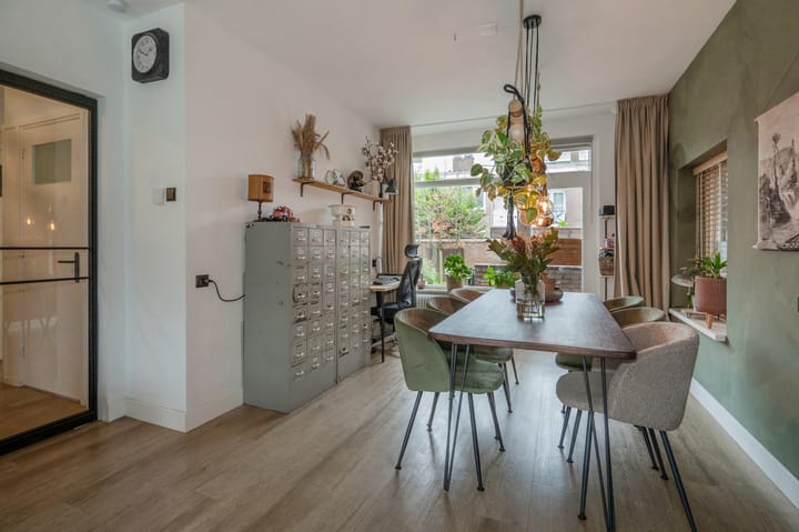 Foto 3 van Monseigneur van Steelaan 158