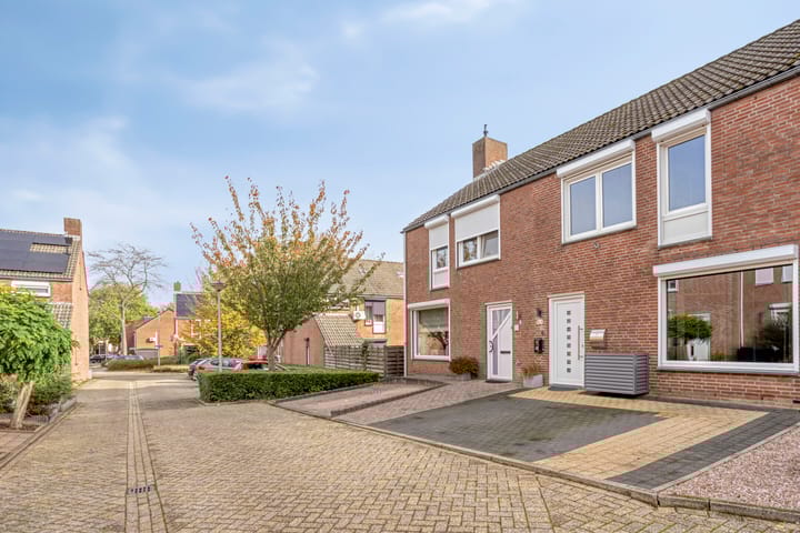 Foto 1 van Remushof 5