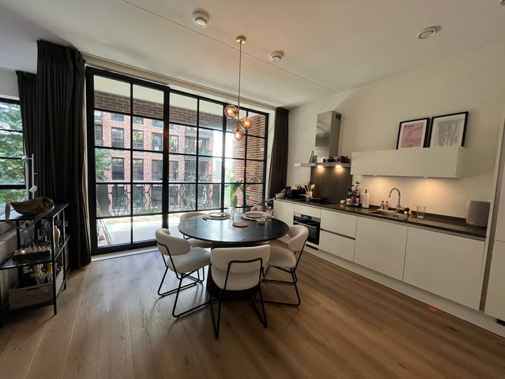 Photo 3 of Abraham Tuschinskistraat 37