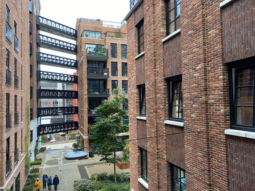 Foto 15 van Abraham Tuschinskistraat 37