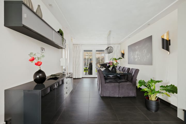 Photo 8 of Strausserf 5