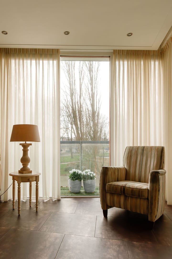 Foto 13 van Lessestraat 276