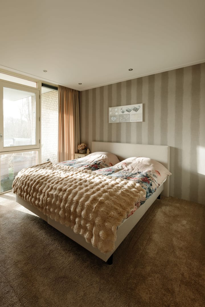 Foto 19 van Lessestraat 276