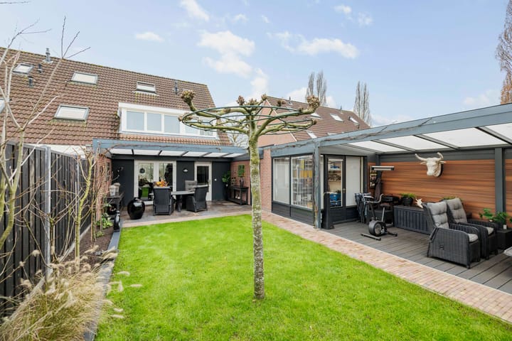 Photo 23 of Strausserf 5