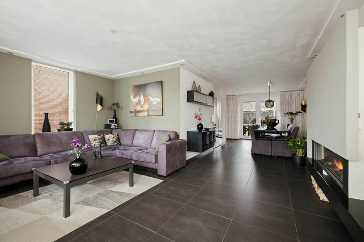 Photo 6 of Strausserf 5