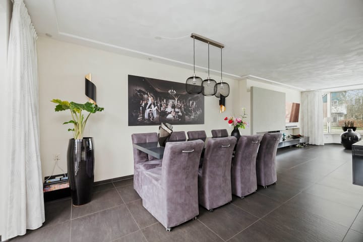 Photo 9 of Strausserf 5