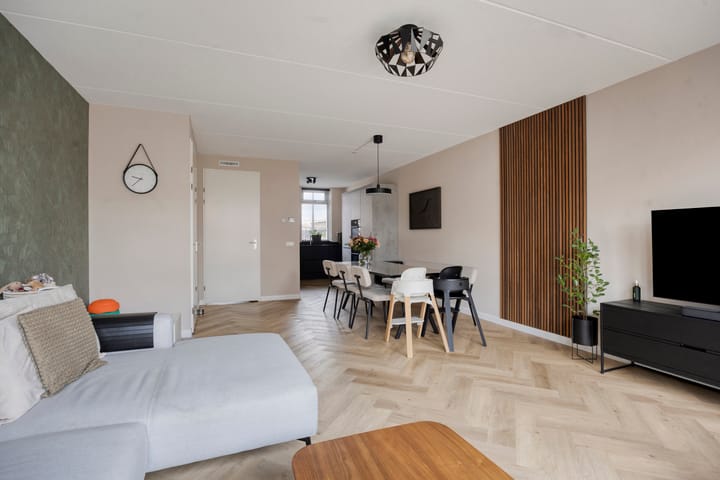 Foto 11 van Elle Molstraat 34