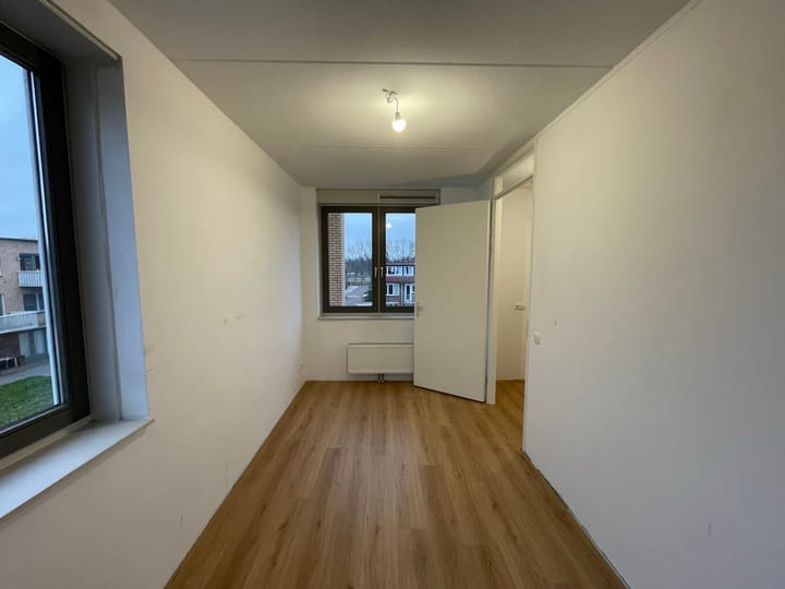 Photo 13 of Burgemeester Vening Meineszlaan 232