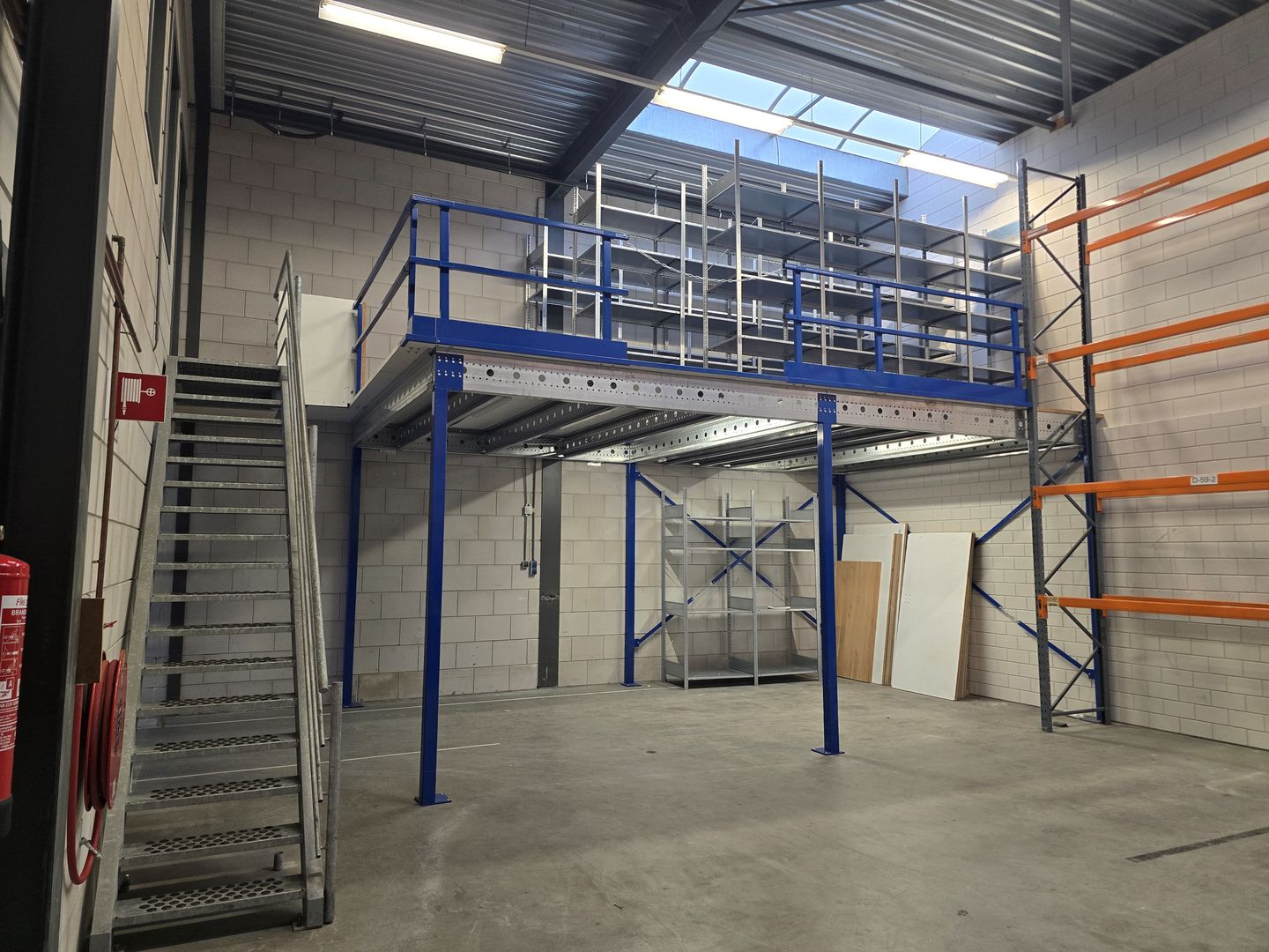 Bekijk foto 4 van Hangarweg 10