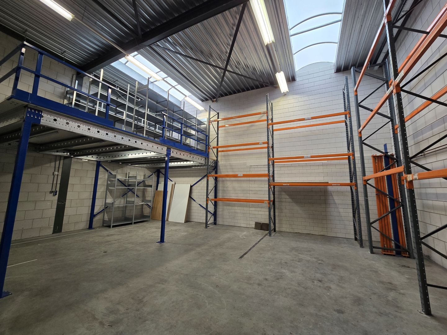 Bekijk foto 5 van Hangarweg 10