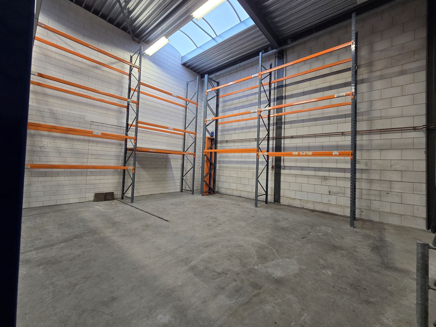 Bekijk foto 3 van Hangarweg 10