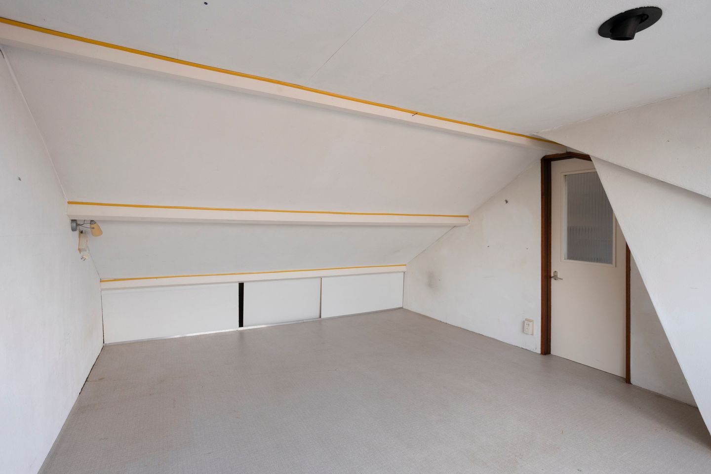 Foto 25 van Hellasstraat 17