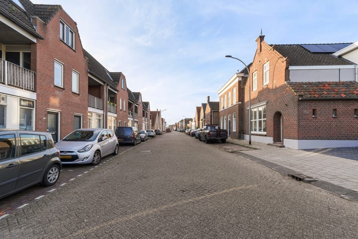 Foto 56 van Grotestraat 63