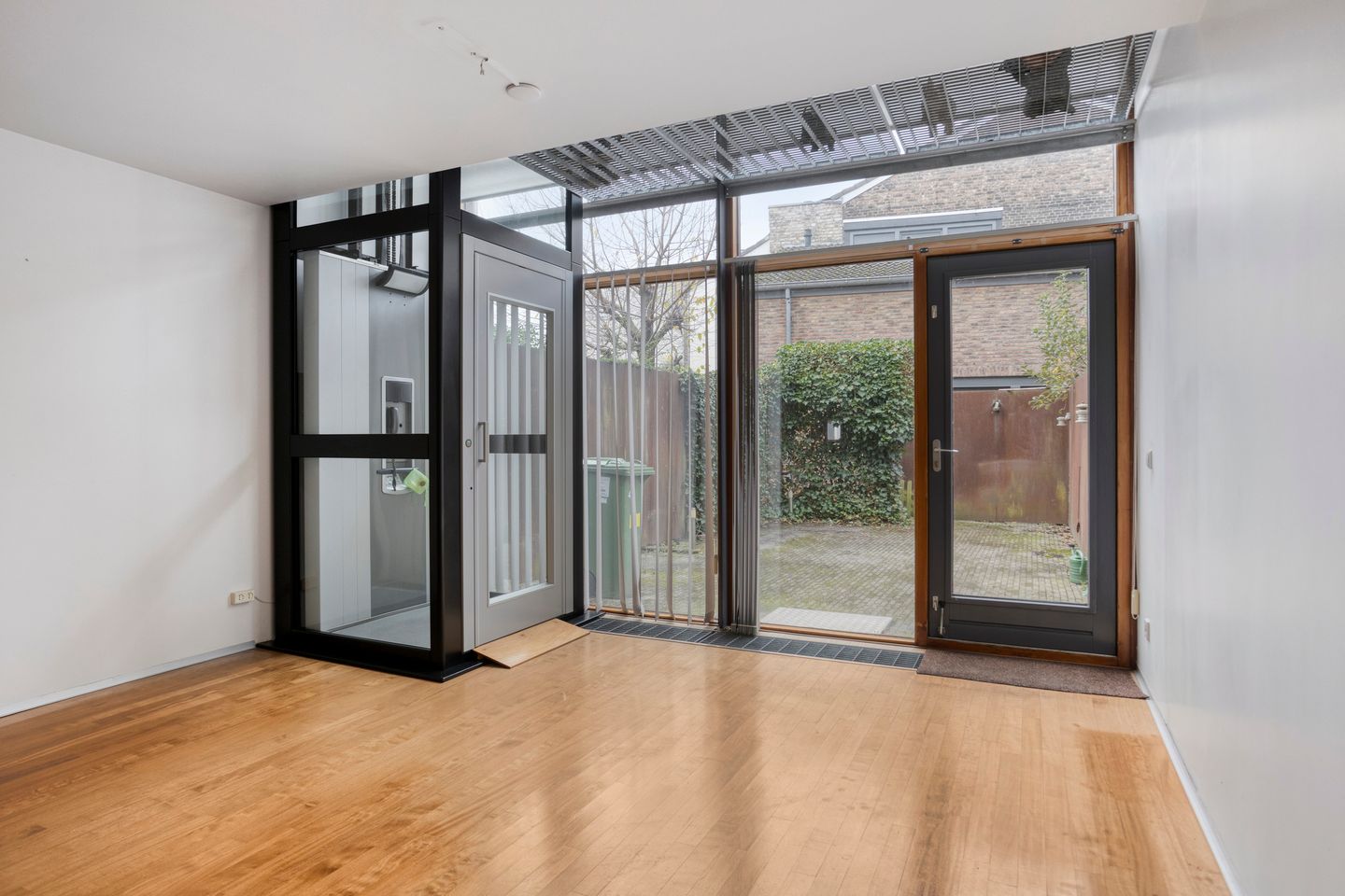 Foto 10 van Herdenkingsplein 44