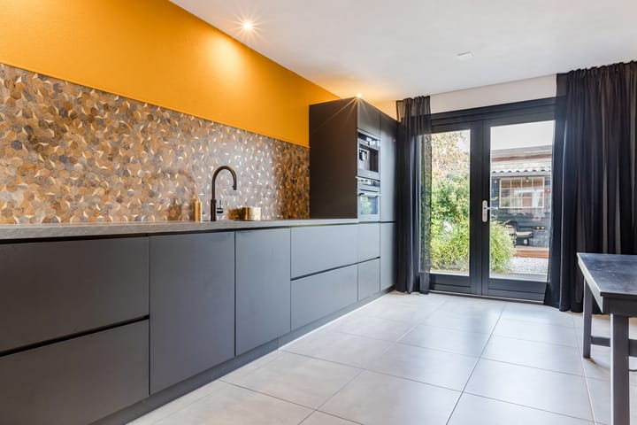 Photo 18 of Limmerschouw 25