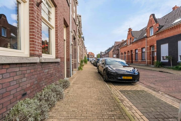 Foto 21 van Schoolstraat 13