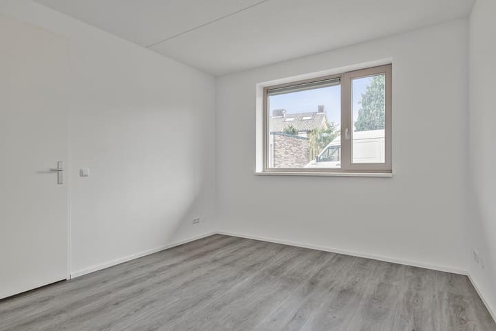 Foto 5 van Oorlogsheldenplein 26