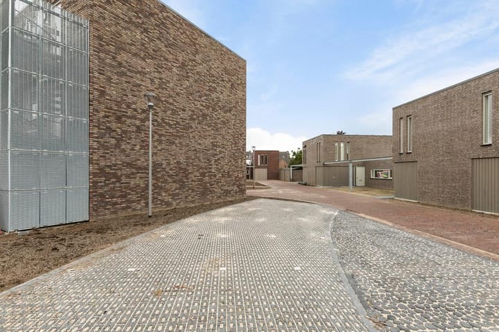 Foto 12 van Oorlogsheldenplein 26