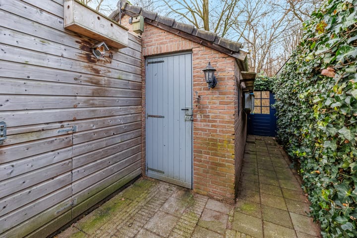 Photo 41 of Buitenveld 11