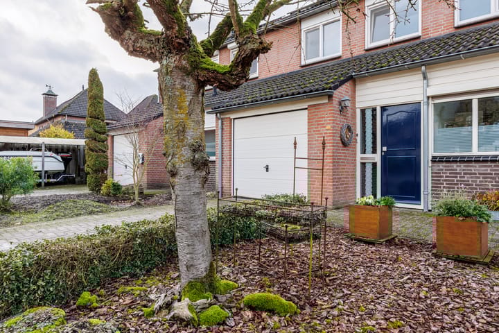 Photo 3 of Buitenveld 11