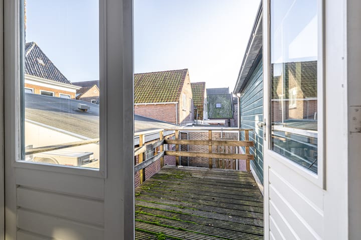 Foto 33 van Kerkstraat 4