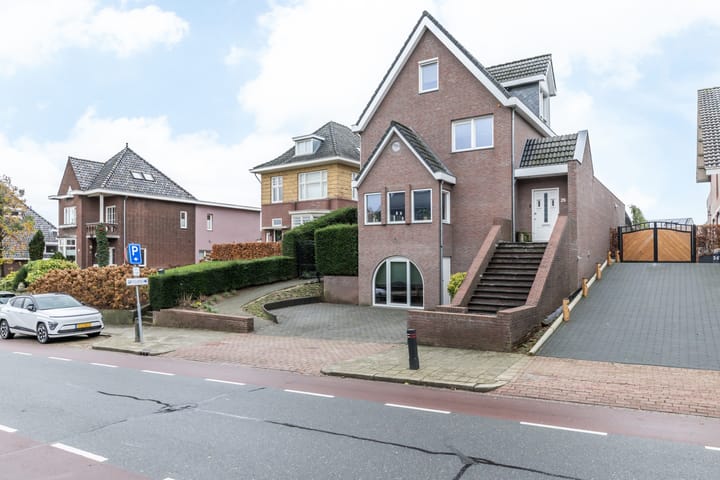 Photo 6 of Schoolstraat 26